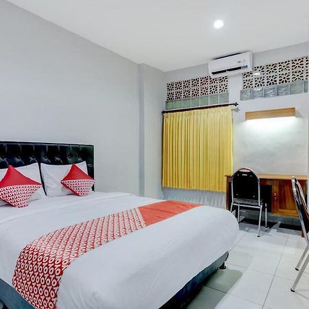 Oyo 90089 Hotel Satria Syariah 덴파사르 외부 사진
