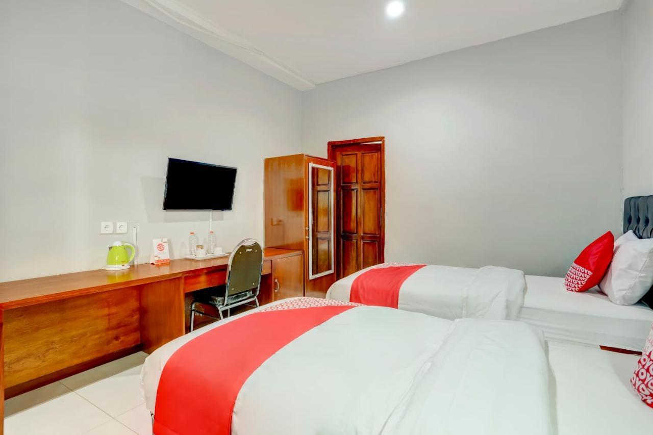 Oyo 90089 Hotel Satria Syariah 덴파사르 외부 사진